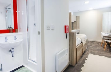 Kings Road, City Centre, Reading - Image 3